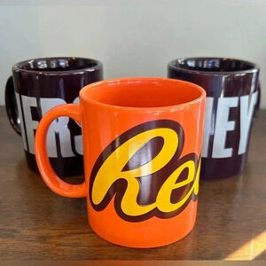2 “SINCE 1894 HERSHEY’S” Chocolate Ceramic Mugs & 1 Resee’s Mug. All in EUC